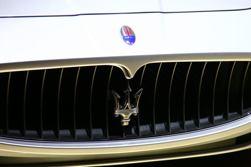 Illustration for article titled Maserati Quattroporte Sport GT S: We Get Weak In The Knees For 433 HP